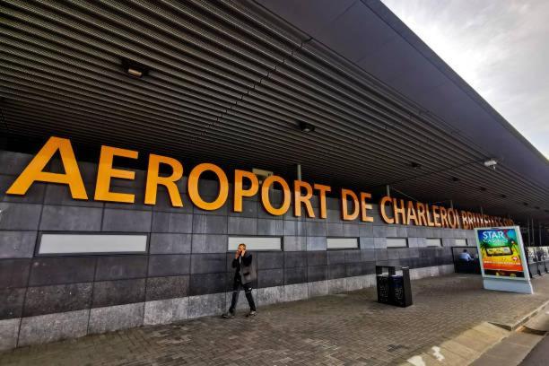 Vila Station 64 A1 Bruxelles-Charleroi-Airport Exteriér fotografie